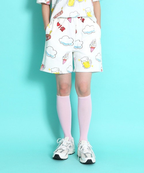 PUNYUS(プニュズ)の「天国と地獄総柄スウェットショーパン(スウェットパンツ・レディース・ホワイト/スミクロ・1/2/4/3)」の12枚目の写真