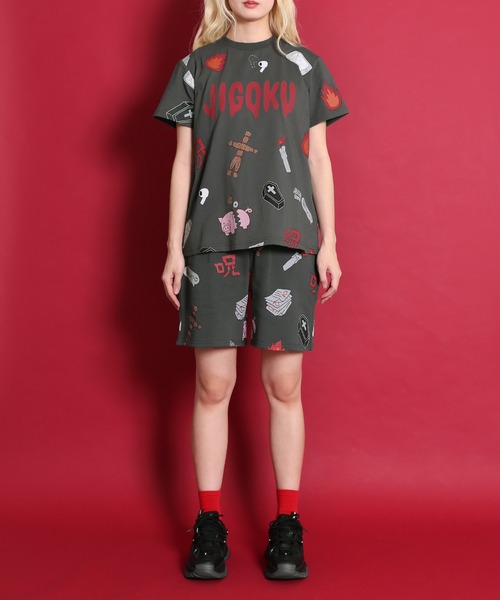 PUNYUS(プニュズ)の「天国と地獄総柄スウェットショーパン(スウェットパンツ・レディース・ホワイト/スミクロ・1/2/4/3)」の4枚目の写真