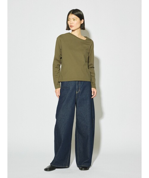 MIDIUMISOLID(ミディウミソリッド)の「MIDIUMISOLID for Ladies アシンメトリーネックプルオーバー(Tシャツ/カットソー・レディース・ブラック/カーキ/オフホワイト・FREE)」の4枚目の写真