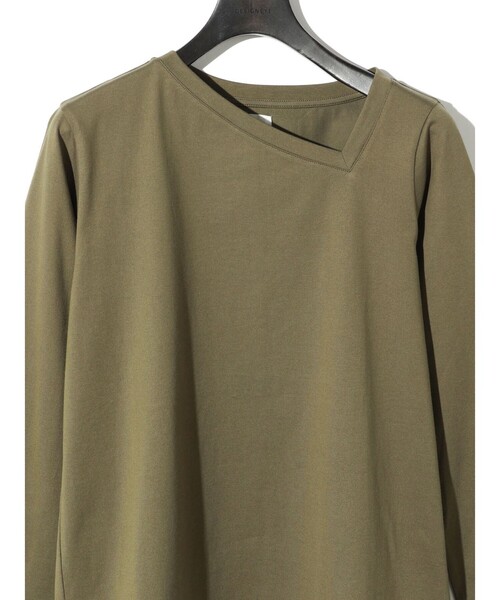 MIDIUMISOLID(ミディウミソリッド)の「MIDIUMISOLID for Ladies アシンメトリーネックプルオーバー(Tシャツ/カットソー・レディース・ブラック/カーキ/オフホワイト・FREE)」の7枚目の写真