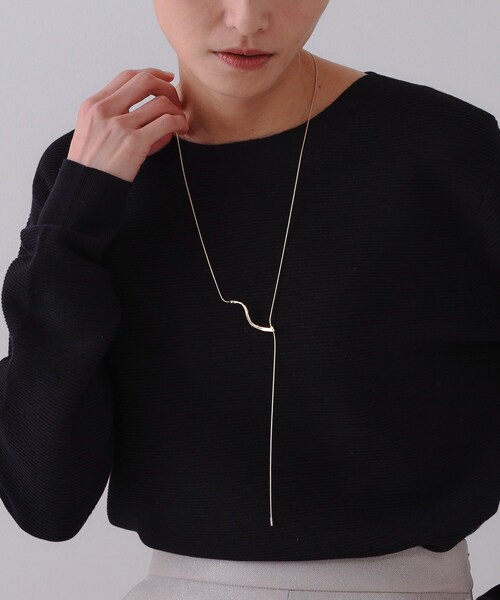 OPAQUE.CLIP（オペークドットクリップ）の「ねじりメタルスライドネックレス（ネックレス・レディース・ゴールド/シルバー・00）」の6枚目の写真
