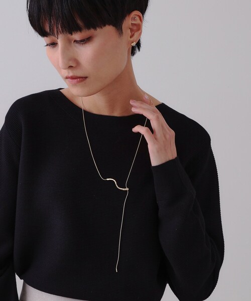 OPAQUE.CLIP（オペークドットクリップ）の「ねじりメタルスライドネックレス（ネックレス・レディース・ゴールド/シルバー・00）」の2枚目の写真