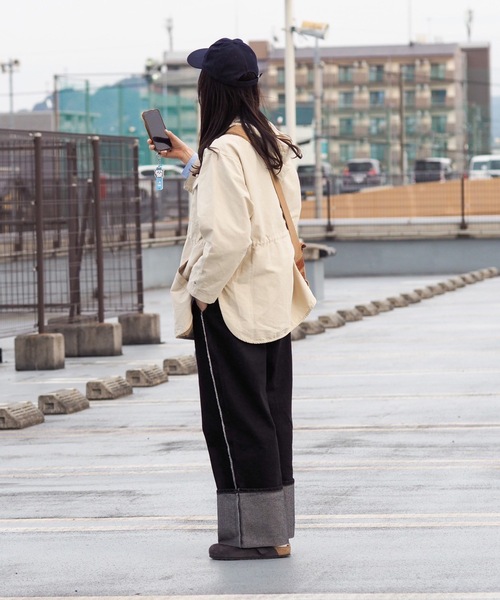 UNDERSTATEMENTs（アンダーステイトメント）の「【ユニセックス】サイドフリンジロールアップデニムパンツ（デニムパンツ・メンズ・ブラック/インディゴブルー・SMALL/MEDIUM/LARGE）」の4枚目の写真