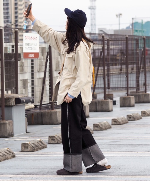 UNDERSTATEMENTs（アンダーステイトメント）の「【ユニセックス】サイドフリンジロールアップデニムパンツ（デニムパンツ・メンズ・ブラック/インディゴブルー・SMALL/MEDIUM/LARGE）」の5枚目の写真