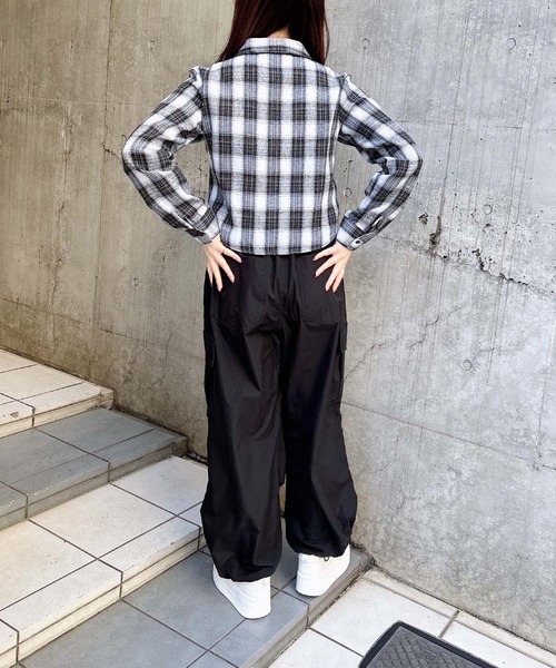 INGNI（イング）の「ニータックカーゴパンツ（カーゴパンツ・レディース・ブラック/カーキ/アイボリー/ピンク/グレー・FREE）」の13枚目の写真