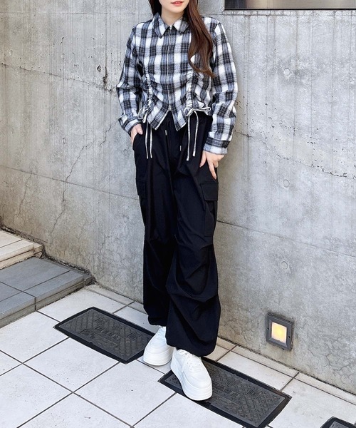 INGNI（イング）の「ニータックカーゴパンツ（カーゴパンツ・レディース・ブラック/カーキ/アイボリー/ピンク/グレー・FREE）」の14枚目の写真