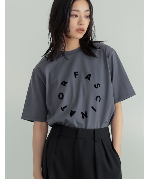 Re:EDIT（リエディ）の「[2025SS COLLECTION][接触冷感][UVカット][紫外線対策]サークルロゴTシャツ（Tシャツ/カットソー・レディース・ブラック/チャコールグレー/ホワイト・MEDIUM/LARGE）」の3枚目の写真