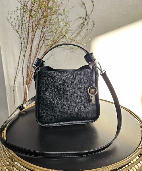 Ungrid/アングリッド】軽量ソフトシュリンク プレートチャーム付ミニ