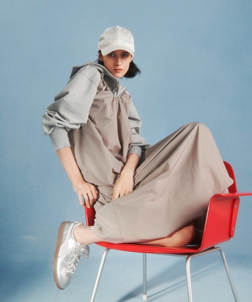 PUMA（プーマ）の「【emmi×PUMA】PALERMO PREMIUM（スニーカー・レディース・シルバー・22.5cm/23cm/23.5cm/24cm/24.5cm/25cm/28.5cm/28cm/27.5cm/27cm/26.5cm/26cm/25.5cm）」の6枚目の写真