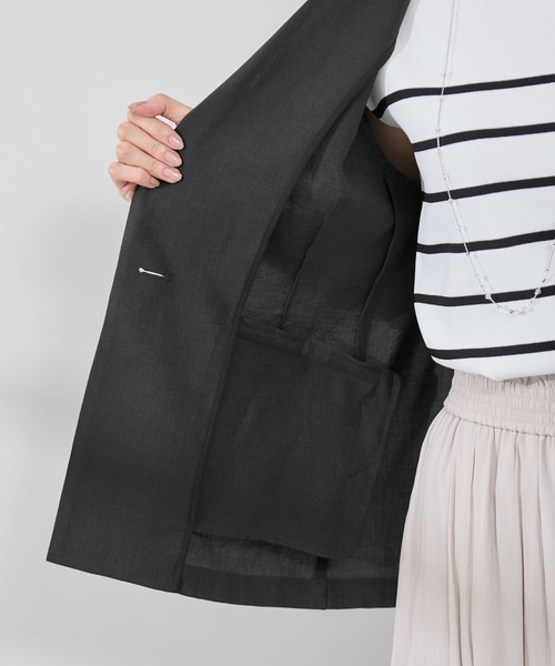 ROPE' PICNIC（ロペピクニック）の「【接触冷感・吸水速乾・防シワ】エフォートレスリラックスハーフスリーブジャケット（テーラードジャケット・レディース・ベージュ/チャコールグレー/ライトグレー・38）」の22枚目の写真