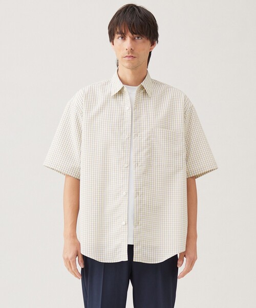 UNFILO(アンフィーロ)の「コットンライク 半袖シャツ(シャツ/ブラウス・メンズ・ブルー系1/ベージュ系3・SMALL/LARGE/MEDIUM/X-LARGE)」の2枚目の写真