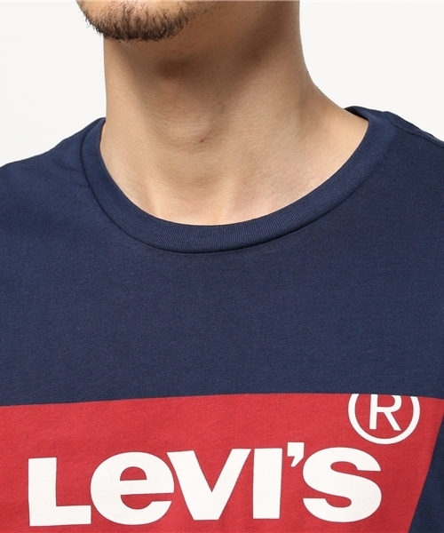 Levi's(リーバイス)の「バットウィングTシャツ ネイビー(Tシャツ/カットソー・メンズ・ネイビー・SMALL/LARGE/MEDIUM/X-SMALL/X-LARGE/XX-LARGE)」の3枚目の写真