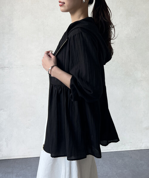 Chez toi（シェトワ）の「シアーペプラムブルゾン（ブルゾン・レディース・ブラック/オフホワイト/ライトグレー・FREE）」の4枚目の写真