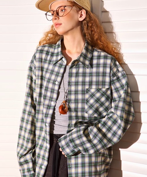 WESTBOY（ウエストボーイ）の「オーバーサイズ チェックシャツ WO25S6TP06【WB ORIGINALS】（シャツ/ブラウス・メンズ・グレー/ブラウン/グリーン・L/M/XL）」の3枚目の写真