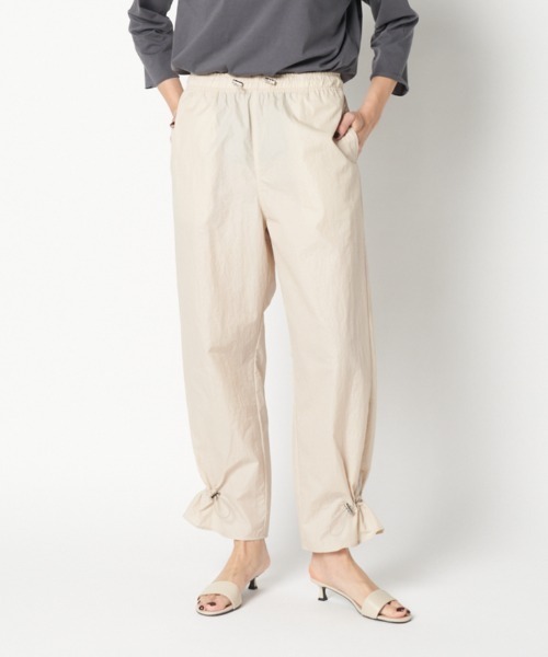 HELIOPOLE（エリオポール）の「PARACHUTE PANTS（その他パンツ・レディース・ブラック/ベージュ/セージグリーン・36/38）」の2枚目の写真