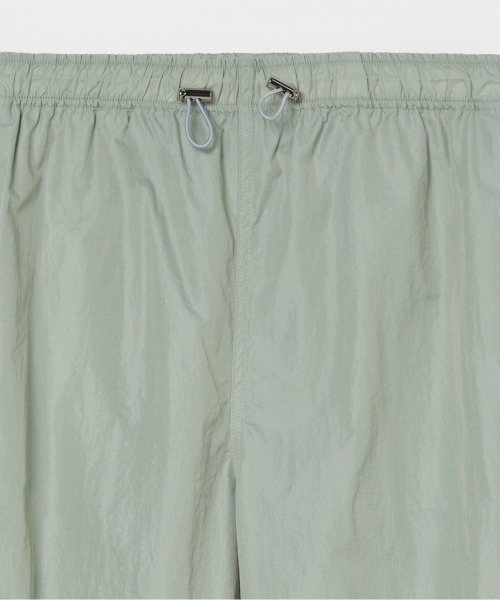 HELIOPOLE（エリオポール）の「PARACHUTE PANTS（その他パンツ・レディース・ブラック/ベージュ/セージグリーン・36/38）」の6枚目の写真