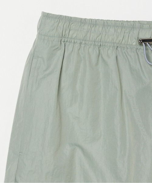 HELIOPOLE（エリオポール）の「PARACHUTE PANTS（その他パンツ・レディース・ブラック/ベージュ/セージグリーン・36/38）」の7枚目の写真