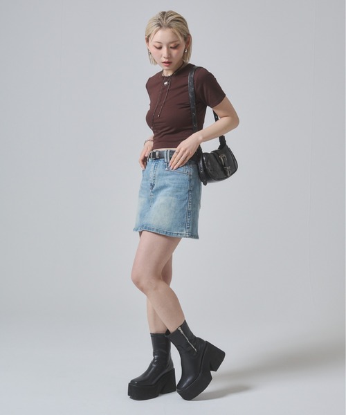 ENVYM(アンビー)の「クロップドベージックTシャツ 半袖(Tシャツ/カットソー・レディース・ホワイト/ブラウン/ブラック・FREE)」の10枚目の写真
