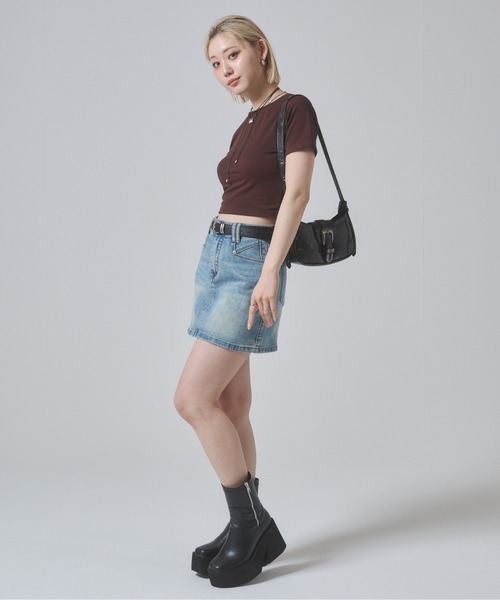 ENVYM(アンビー)の「クロップドベージックTシャツ 半袖(Tシャツ/カットソー・レディース・ホワイト/ブラウン/ブラック・FREE)」の12枚目の写真
