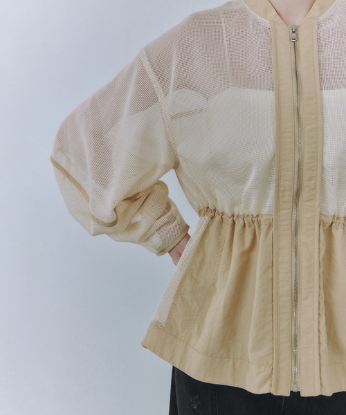 ADAM ET ROPE'(アダムエロペ)の「ドロストシアーメッシュカーディガン(カーディガン/ボレロ・レディース・ブラック/ホワイト/ベージュ・FREE)」の8枚目の写真