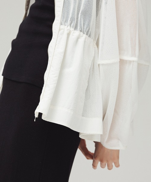 ADAM ET ROPE'(アダムエロペ)の「ドロストシアーメッシュカーディガン(カーディガン/ボレロ・レディース・ブラック/ホワイト/ベージュ・FREE)」の16枚目の写真