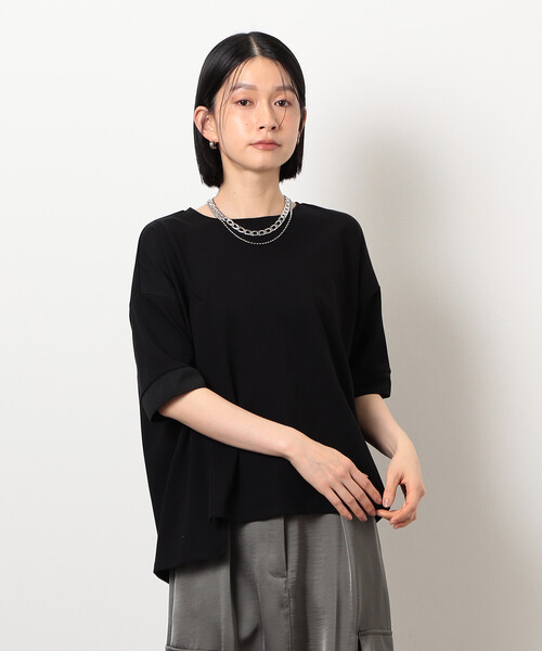 COMME CA ISM(コムサイズム)の「【接触冷感・抗菌防臭】アシンメトリーTシャツ(Tシャツ/カットソー・レディース・ベージュ/ブラック/ライトグレー/チャコール・LARGE/MEDIUM)」の2枚目の写真