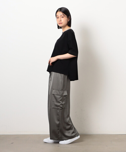COMME CA ISM(コムサイズム)の「【接触冷感・抗菌防臭】アシンメトリーTシャツ(Tシャツ/カットソー・レディース・ベージュ/ブラック/ライトグレー/チャコール・LARGE/MEDIUM)」の12枚目の写真