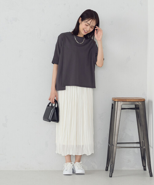 COMME CA ISM(コムサイズム)の「【接触冷感・抗菌防臭】アシンメトリーTシャツ(Tシャツ/カットソー・レディース・ベージュ/ブラック/ライトグレー/チャコール・LARGE/MEDIUM)」の19枚目の写真