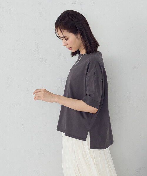 COMME CA ISM(コムサイズム)の「【接触冷感・抗菌防臭】アシンメトリーTシャツ(Tシャツ/カットソー・レディース・ベージュ/ブラック/ライトグレー/チャコール・LARGE/MEDIUM)」の22枚目の写真