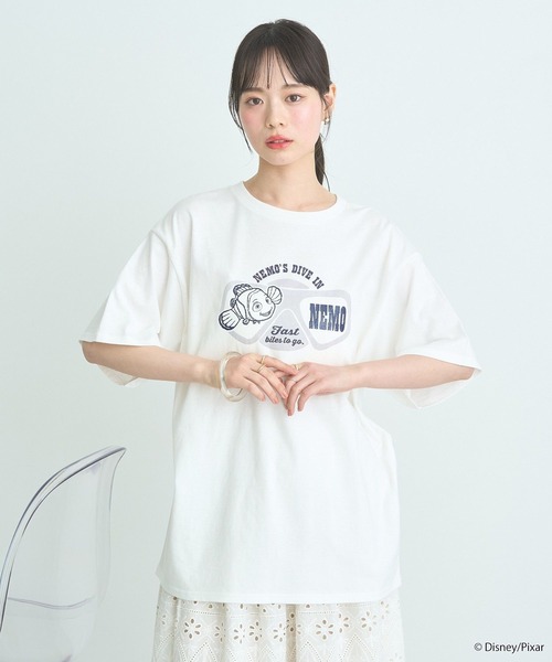 earth music&ecology（アースミュージックアンドエコロジー）の「Finding Nemo/シリコンプリントＴシャツ（Tシャツ/カットソー・レディース・チャコールグレー/オフホワイト・FREE）」の9枚目の写真