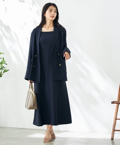 a.v.v（アーヴェヴェ）の「【接触冷感/UVカット/イージーケア】麻調ノースリーブフレアワンピース（ワンピース・レディース・ベージュ/ネイビー・36/40/38）」の10枚目の写真