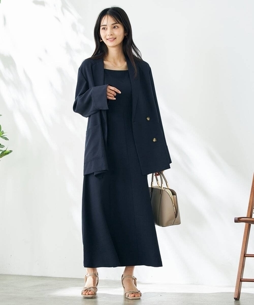 a.v.v（アーヴェヴェ）の「【接触冷感/UVカット/イージーケア】麻調ノースリーブフレアワンピース（ワンピース・レディース・ベージュ/ネイビー・36/40/38）」の11枚目の写真