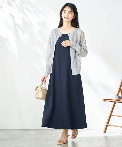 a.v.v（アーヴェヴェ）の「【接触冷感/UVカット/イージーケア】麻調ノースリーブフレアワンピース（ワンピース・レディース・ベージュ/ネイビー・36/40/38）」の21枚目の写真