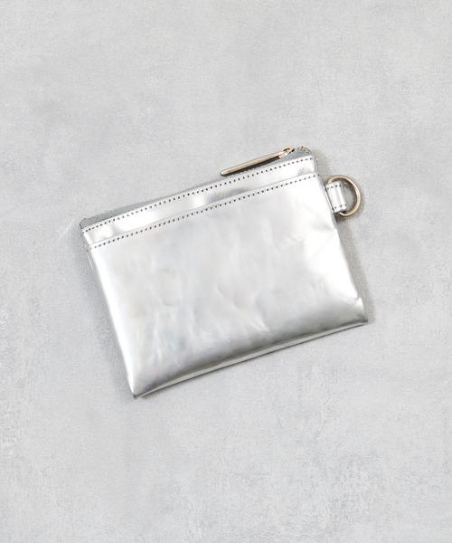 PATRICK STEPHAN（パトリックステファン）の「PATRICK STEPHAN パトリックステファン / Leather wide coin case "flat" レザーワイドカードケース ミニウォレット / 244AWA03（財布・メンズ・ブラック/ゴールド/シルバー・FREE）」の13枚目の写真