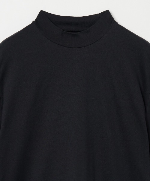 three dots（スリードッツ）の「サンデッドジャージー モックネックTシャツ Steve（Tシャツ/カットソー・メンズ・ダークオリーブ/ブラウン系その他・LARGE/X-LARGE/MEDIUM/SMALL）」の3枚目の写真