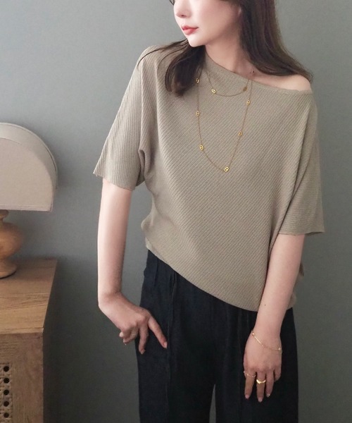 LAULEN(ローレン)の「2way one shoulder lib tops /2way ワンショルダー リブ 半袖 トップス(ニット/セーター・レディース・ベージュ/チャコールグレー/アイボリー/ブラック・FREE)」の1枚目の写真