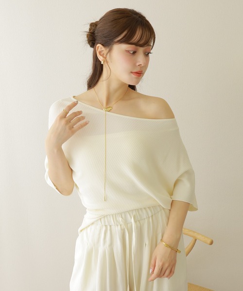 LAULEN(ローレン)の「2way one shoulder lib tops /2way ワンショルダー リブ 半袖 トップス(ニット/セーター・レディース・ベージュ/チャコールグレー/アイボリー/ブラック・FREE)」の2枚目の写真