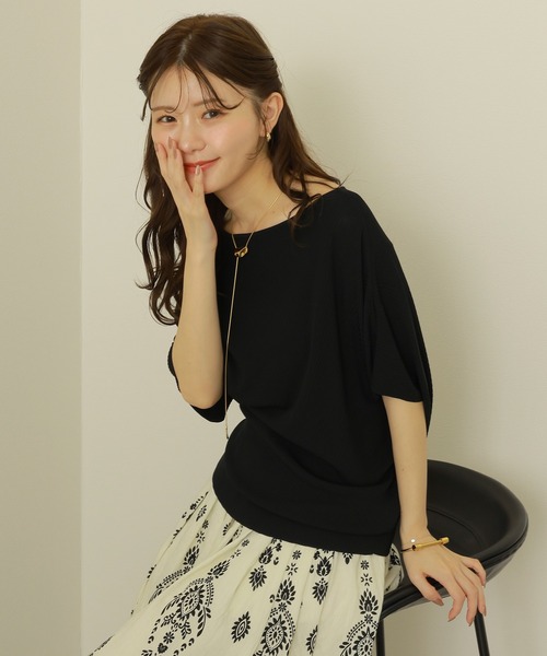 LAULEN(ローレン)の「2way one shoulder lib tops /2way ワンショルダー リブ 半袖 トップス(ニット/セーター・レディース・ベージュ/チャコールグレー/アイボリー/ブラック・FREE)」の3枚目の写真