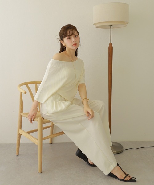 LAULEN(ローレン)の「2way one shoulder lib tops /2way ワンショルダー リブ 半袖 トップス(ニット/セーター・レディース・ベージュ/チャコールグレー/アイボリー/ブラック・FREE)」の9枚目の写真