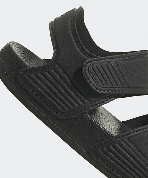 adidas（アディダス）の「【KIDS/キッズ】【adiddas/アディダス】ADILETTE SANDAL K（サンダル・キッズ・ブラック/ライトグリーン・18/21/19/20）」の6枚目の写真