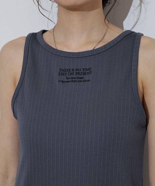 hunch(ハンチ)の「hunch ロゴ刺繍タンクトップ(タンクトップ・レディース・オフホワイト/ブラック/ブラウン/チャコール・FREE)」の10枚目の写真