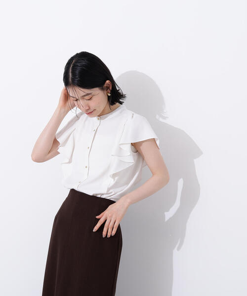N.（N. Natural Beauty Basic）（エヌエヌナチュラルビューティーベーシック）の「メタルボタンフリルスリーブブラウス（シャツ/ブラウス・レディース・オフホワイト/ブルー/ダークブラウン・MEDIUM）」の12枚目の写真