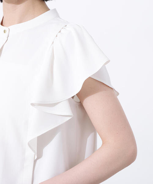 N.（N. Natural Beauty Basic）（エヌエヌナチュラルビューティーベーシック）の「メタルボタンフリルスリーブブラウス（シャツ/ブラウス・レディース・オフホワイト/ブルー/ダークブラウン・MEDIUM）」の21枚目の写真