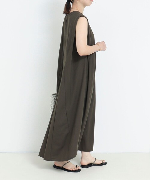 MICO COULIER（ミコクリエ）の「《UVカット》キャラメルピケ多切替ワンピース（ワンピース・レディース・オリーブ/チャコールグレー・38）」の7枚目の写真