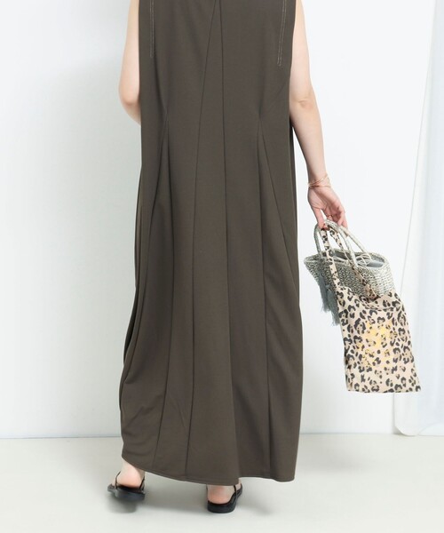 MICO COULIER（ミコクリエ）の「《UVカット》キャラメルピケ多切替ワンピース（ワンピース・レディース・オリーブ/チャコールグレー・38）」の10枚目の写真