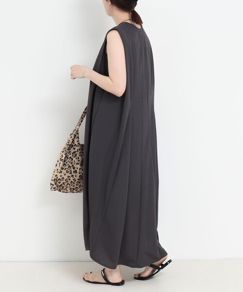 MICO COULIER（ミコクリエ）の「《UVカット》キャラメルピケ多切替ワンピース（ワンピース・レディース・オリーブ/チャコールグレー・38）」の13枚目の写真