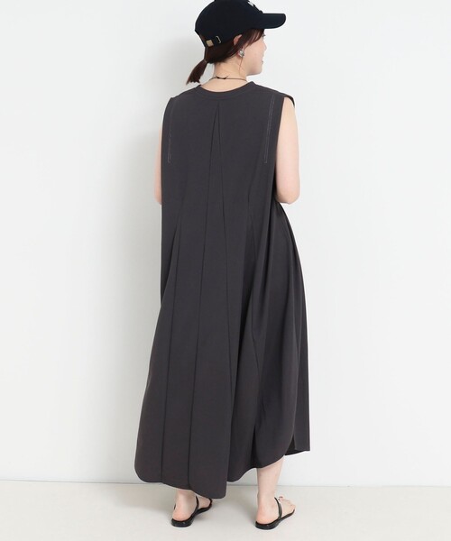MICO COULIER（ミコクリエ）の「《UVカット》キャラメルピケ多切替ワンピース（ワンピース・レディース・オリーブ/チャコールグレー・38）」の14枚目の写真