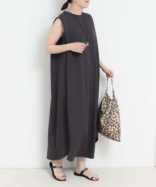 MICO COULIER（ミコクリエ）の「《UVカット》キャラメルピケ多切替ワンピース（ワンピース・レディース・オリーブ/チャコールグレー・38）」の17枚目の写真