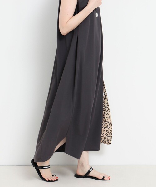 MICO COULIER（ミコクリエ）の「《UVカット》キャラメルピケ多切替ワンピース（ワンピース・レディース・オリーブ/チャコールグレー・38）」の18枚目の写真