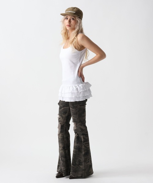 FOREVER 21（フォーエバー トゥエンティーワン）の「【2025SS】フリルヘムキャミソール（キャミソール・レディース・ブラック/オフホワイト/グレー・FREE）」の11枚目の写真